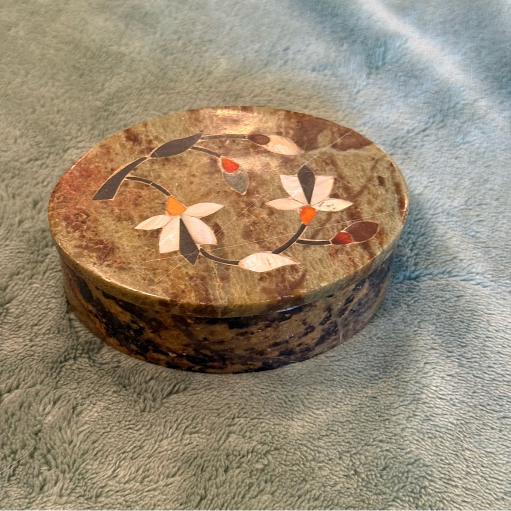 Vintage Soapstone Trinket Box Floral Inlay Made in India 4”